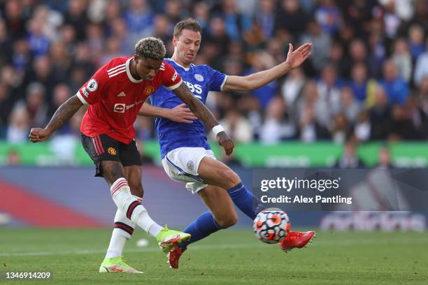 Marcus Rashford of Manchester United scores their side's second goal during the Premier League match between Leicester City and Manchester United at...