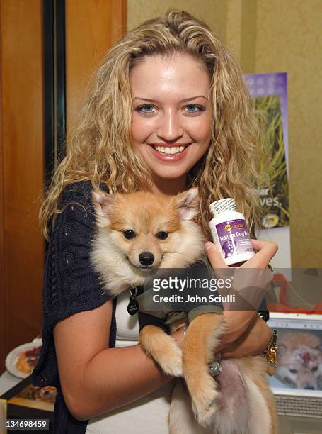 Lauren Storm at Pet Naturals of Vermont during Melanie Segal's Platinum Luxury Gifting Suite in Celebration of the 58th Annual Emmys and the 2006 MTV...