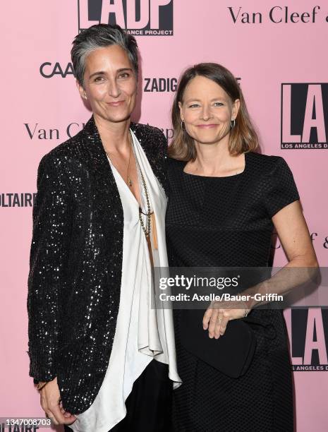 Alexandra Hedison and Jodie Foster attend the L.A. Dance Project Annual Gala on October 16, 2021 in Los Angeles, California.