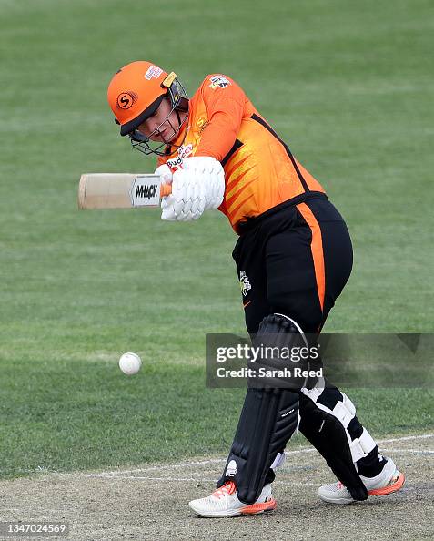 Lilly Rills Lilly Mills of the Perth Scorchers bats during the Women's Big Bash ...