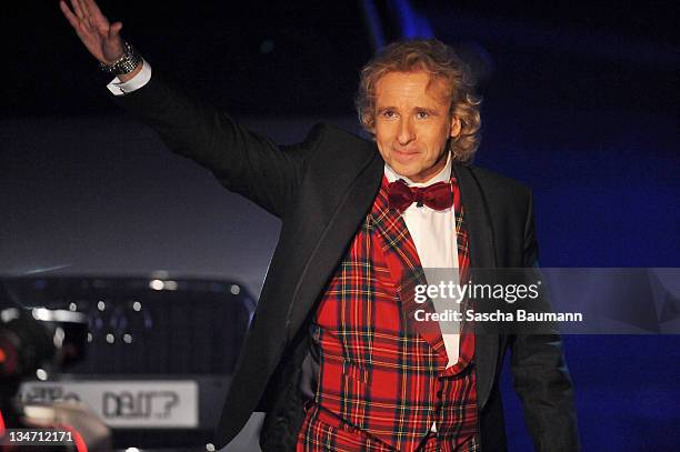 Thomas Gottschalk says good-bye to the audience during the 199th "Wetten dass...?" show at the Rothaus Hall on December 3, 2011 in Friedrichshafen,...