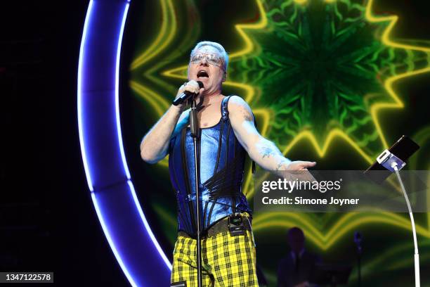 Singer Andy Bell of Erasure performs live on stage at The O2 Arena on October 17, 2021 in London, England.