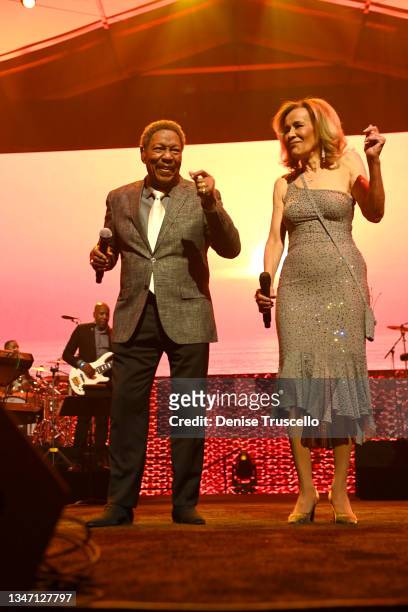 Billy Davis Jr. And Marilyn McCoo perform onstage during the 25th annual Keep Memory Alive 'Power of Love Gala' benefit for the Cleveland Clinic Lou...