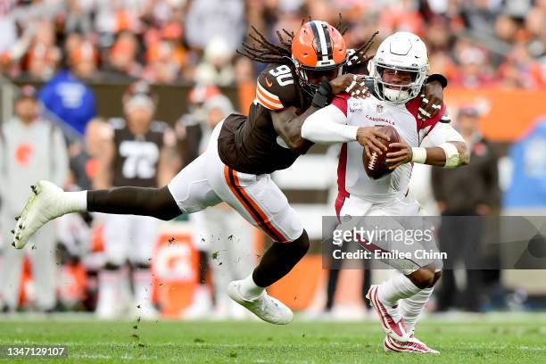 Jadeveon Clowney of the Cleveland Browns tackles Kyler Murray of the Arizona Cardinals during the second quarter at FirstEnergy Stadium on October...