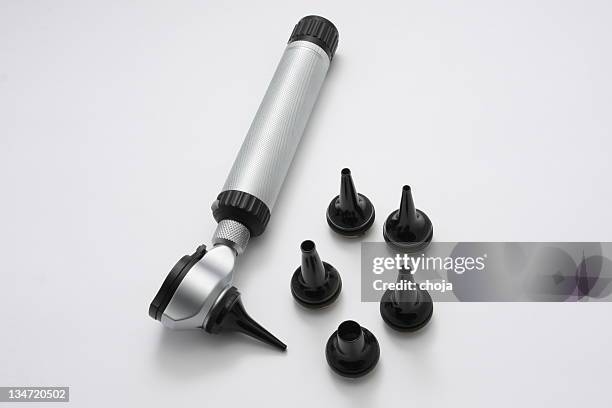 otoscopio set.doctors herramienta - otoscope fotografías e imágenes de stock