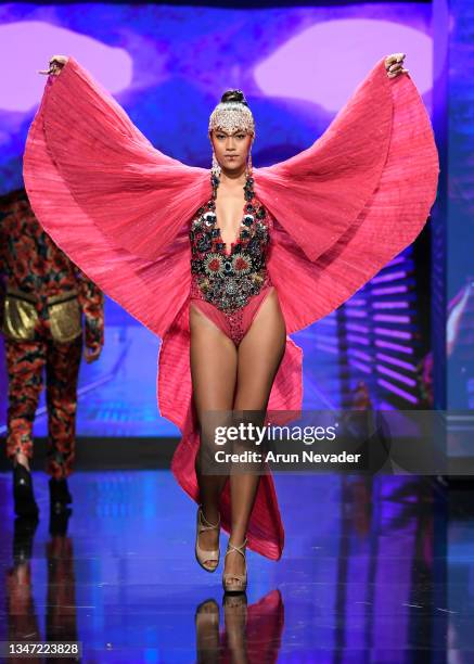 Model walks the runway during Kenneth Barlis At Los Angeles Fashion Week Powered By Art Hearts Fashion on October 17, 2021 in Los Angeles, California.