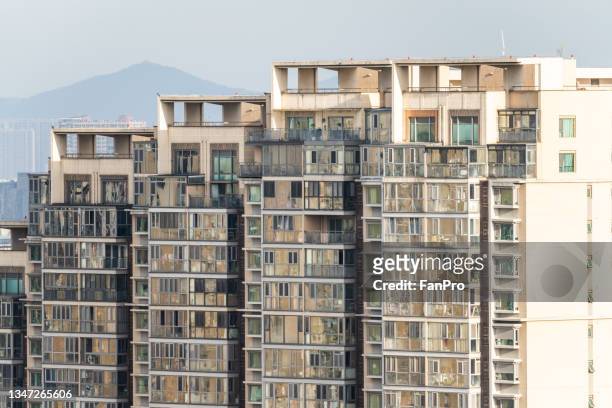 high-rise residential building in the morning - jiangsu stockfoto's en -beelden