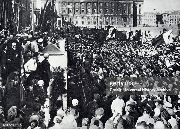 Vladimir Lenin delivers a speech at a meeting dedicated to the laying of the monument to K. Liebknecht and R. Luxemburg on the Palace Square. 1920,...