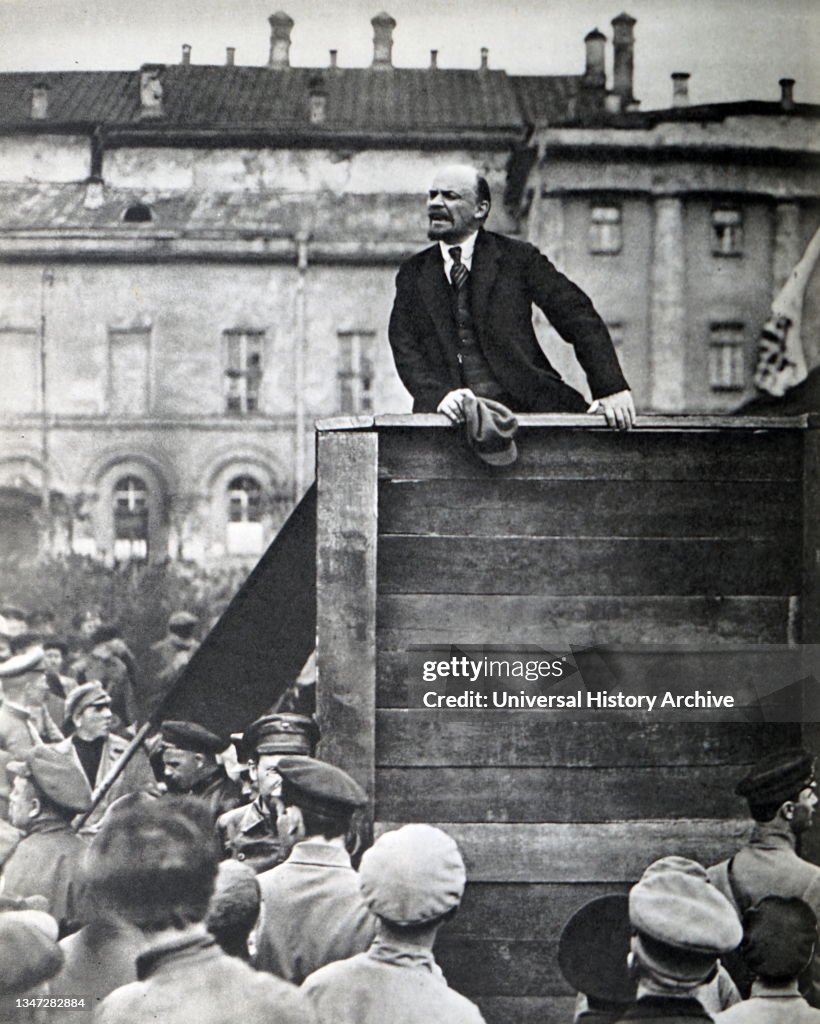 Lenin Shouting Vladimir Lenin delivers a speech at Sverdlov Square in front of... News ...