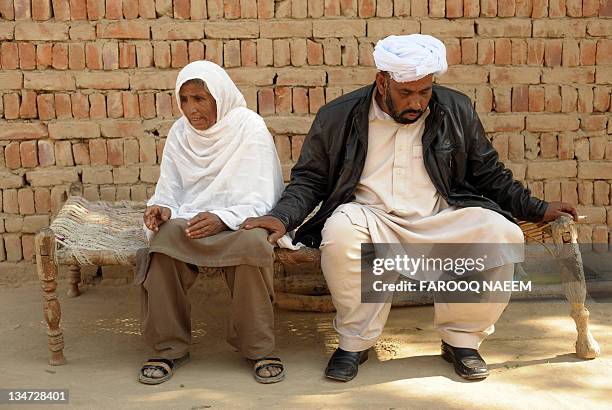 Pakistan Rafeeque Uncle 12 Bhagwal Stock Photos, High-Res Pictures, and Images - Getty Images