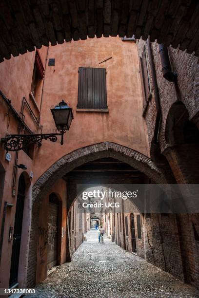 Italy. Emilia Romagna. Ferrara. Old town. Via delle Volte.