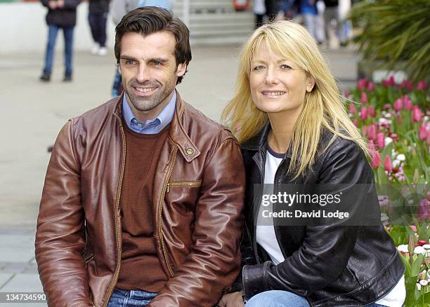 Johnny Wrather and Gaby Roslin during "When Harry Met Sally" - First UK Tour - Photocall at Churchill Theatre in London, Great Britain.