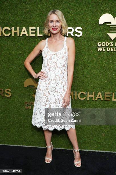 Naomi Watts attends the Golden Heart Awards 2021 benefiting God's Love We Deliver at The Glasshouse on October 18, 2021 in New York City.