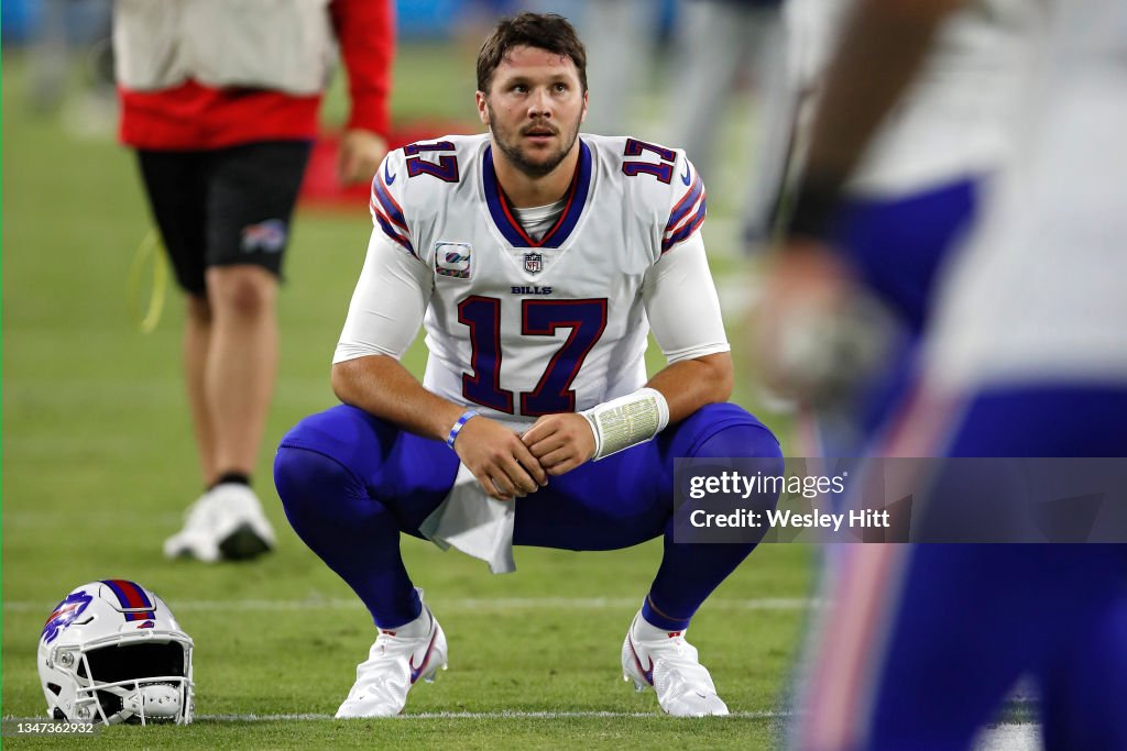 Buffalo Bills v Tennessee Titans