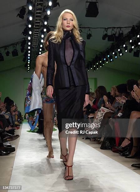 Model wearing Zang Toi Spring 2004 during Mercedes-Benz Fashion Week Spring 2004 - Zang Toi - Runway at Josephine Tent, Bryant Park in New York City,...