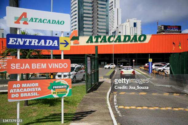 facade of the atacadao supermarket - expiry date stock pictures, royalty-free photos & images
