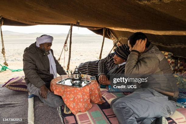 Morocco. Surrounding of Taouz. Encampment of nomads.