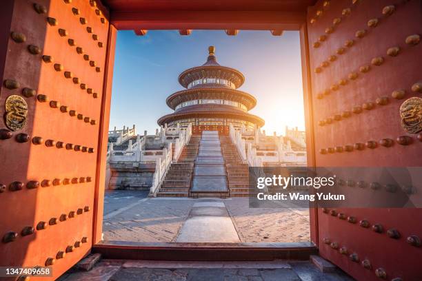 the symbol of chinese culture-the hall of prayer for good harvests in the temple of heaven - temple of heaven stock pictures, royalty-free photos & images