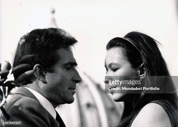 Italian actor Ugo Tognazzi with french actress Marina Vlady in L'Ape Regina .