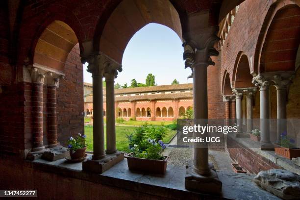 Cloister. Chiaravalle Abbey. Milan.