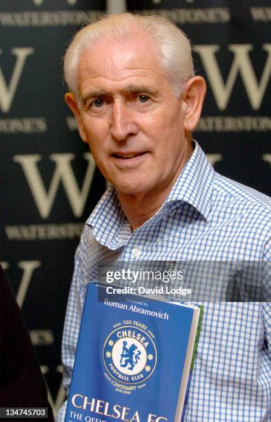 Peter Bonetti during Former Chelsea Players Sign Copies of "Chelsea FC: The Official Biography" at Waterstone's in London - November 1, 2005 at...