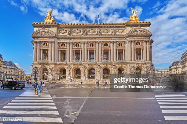 paris - opéra garnier photos et images de collection