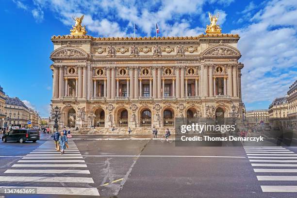 paris - opéra garnier stock pictures, royalty-free photos & images