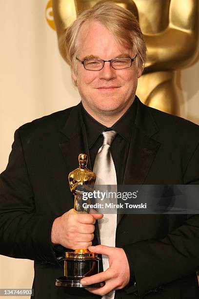 Philip Seymour Hoffman, winner Best Actor in a Leading Role for Capote