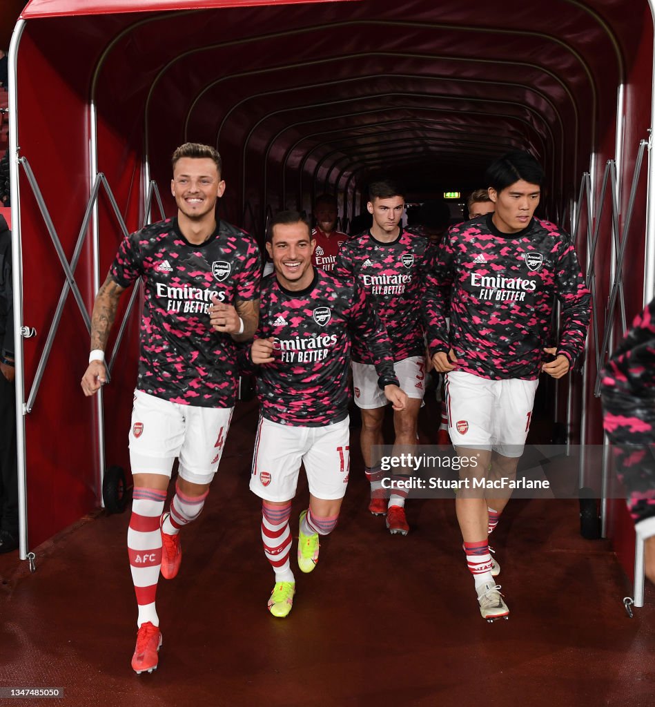 Ben White, Cedric and Takehiro Tomiyasu of Arsenal before the Premier...  News Photo - Getty Images