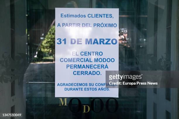 Sign indicating that the Calatrava shopping center is closed from March 31, on 19 October, 2021 in Oviedo, Asturias, Spain. More than 9 million of...