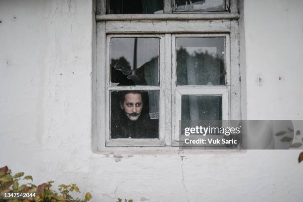 Stranger Outside Window 7,353 Scary Window Stock Photos, High-Res Pictures, and Images - Getty ...