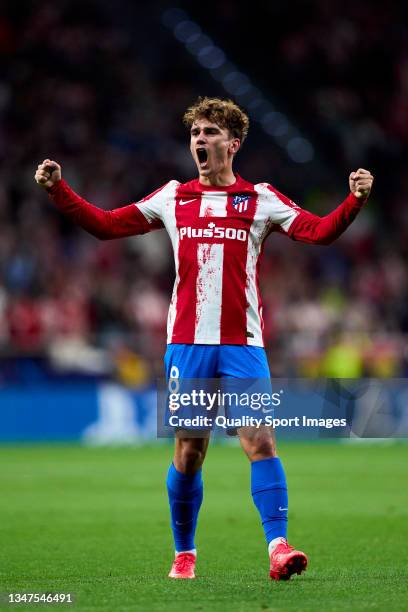 Antoine Griezmann of Atletico de Madrid celebrates after scoring his team's second goal during the UEFA Champions League group B match between...