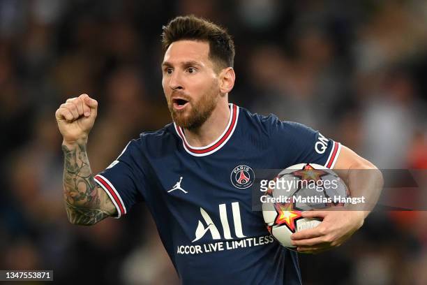 Lionel Messi of Paris Saint-Germain celebrates after scoring their side's second goal during the UEFA Champions League group A match between Paris...