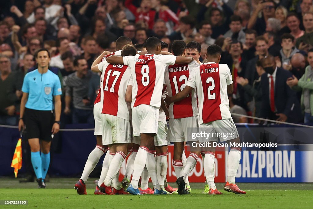 AFC Ajax v Borussia Dortmund: Group C - UEFA Champions League