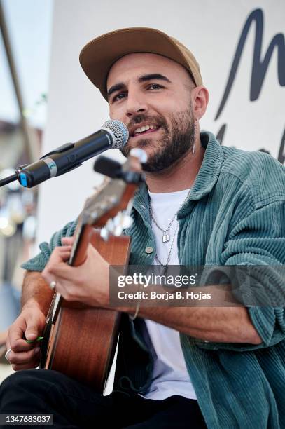 Singer Nil Moliner offers a concert at Le Tavernier Rooftop for the presentation of his new album 'Un Secreta Al Que Gritar' on October 20, 2021 in...