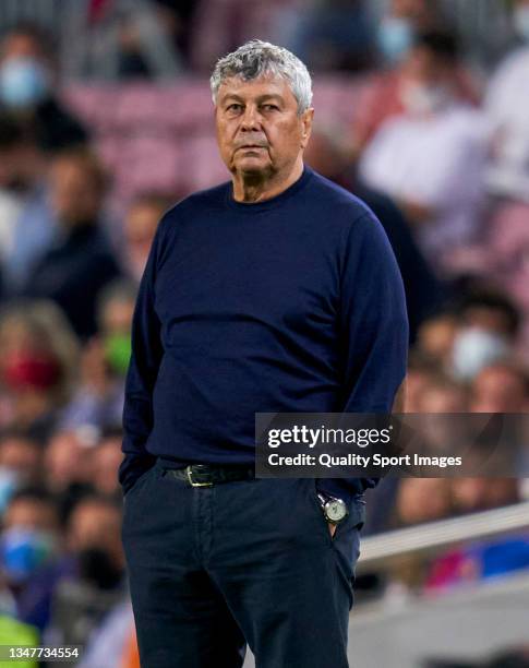 Mircea Lucescu, Manager of Dinamo Kiev looks on during the UEFA Champions League group E match between FC Barcelona and Dinamo Kiev at Camp Nou on...