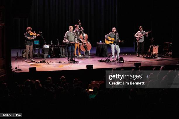 Jerry Rivers Fiddle Player Daniel Moore (Musician) Photos and Premium High Res Pictures - Getty Images