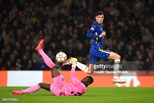 Kai Havertz of Chelsea scores their team's third goal during the UEFA Champions League group H match between Chelsea FC and Malmo FF at Stamford...