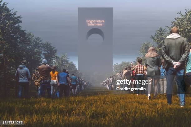 imagen surrealista de personas esperando en la fila - time travel fotografías e imágenes de stock