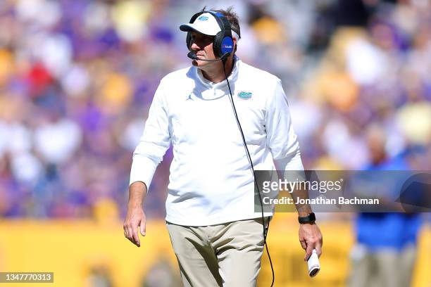 Head coach Dan Mullen of the Florida Gators reacts against the LSU Tigers during a game at Tiger Stadium on October 16, 2021 in Baton Rouge,...