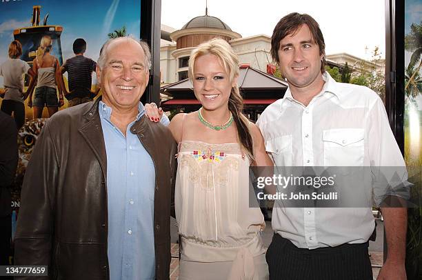 Jimmy Buffett, Brie Larson and Luke Wilson during "Hoot" Los Angeles Premiere - Red Carpet at The Grove in Los Angeles, California, United States.