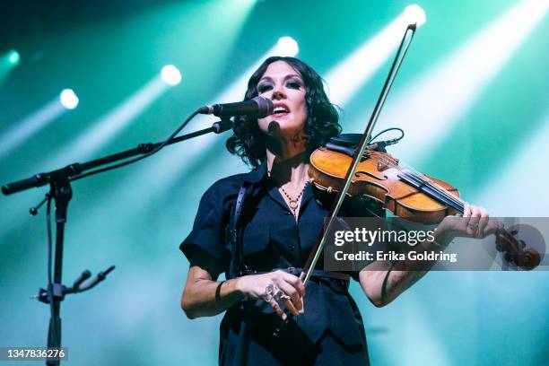 Amanda Shires performs with Jason Isbell & The 400 Unit at Ryman Auditorium on October 20, 2021 in Nashville, Tennessee.