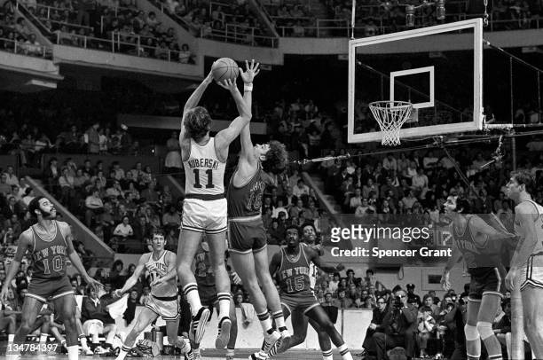 Celtics/NY Knicks basketball action, Boston Garden, Boston, Massachusetts, 1972.