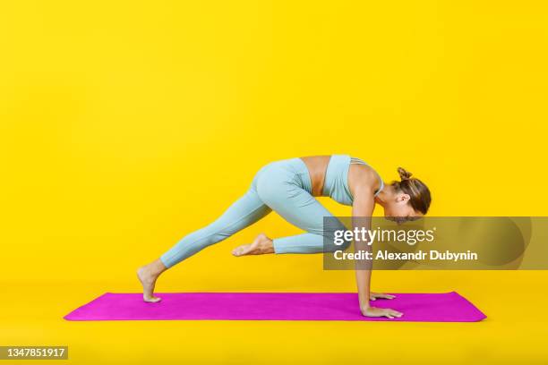 445 Yoga Woman Smile Young Background Stock Photos, High-Res Pictures, and  Images - Getty Images