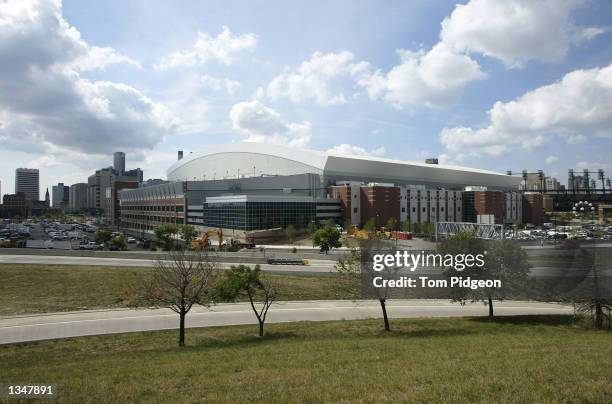 Ford Field nears completion on August 21, 2002 near dowtown Detroit, Michigan. Comerica Park can be seen on the right.