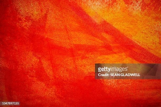 orange paint canvas - canvas stockfoto's en -beelden