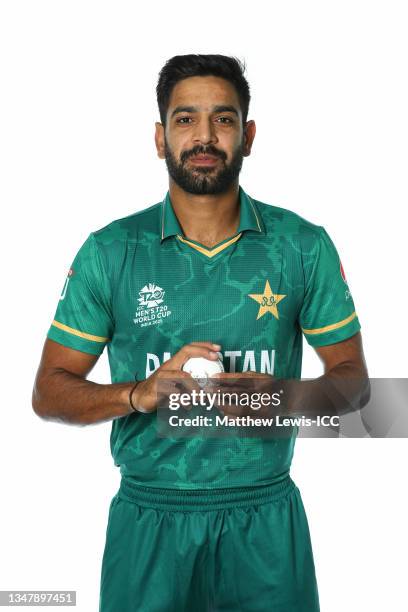 Portrait Of Pakistan Cricket Photos and Premium High Res Pictures ...