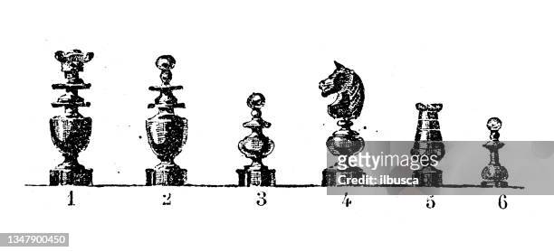 antike illustration: schachfiguren - könig schachfigur stock-grafiken, -clipart, -cartoons und -symbole