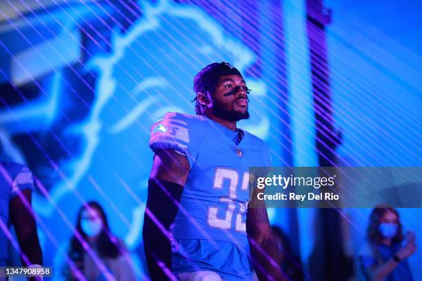 Andre Swift of the Detroit Lions looks on before the game against the Cincinnati Bengals at Ford Field on October 17, 2021 in Detroit, Michigan.