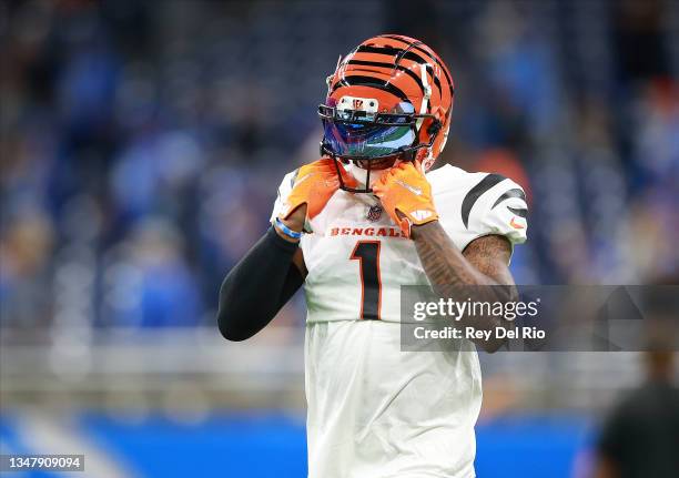 Ja'Marr Chase of the Cincinnati Bengals during warm ups before a game against the Detroit Lions during the third quarter at Ford Field on October 17,...